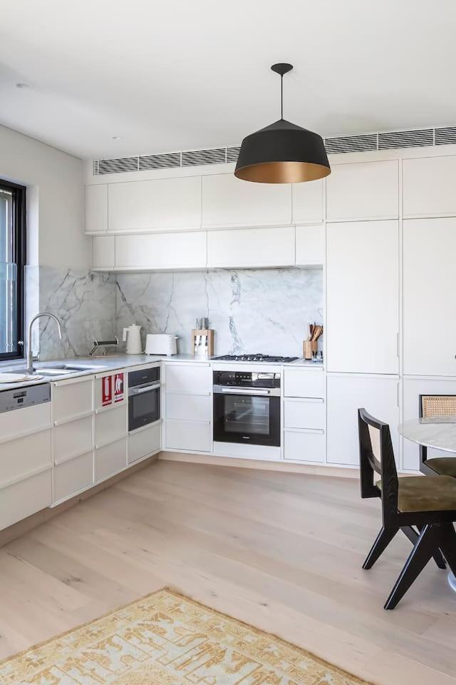 Apartment The Grove - Explore Harbourside Living