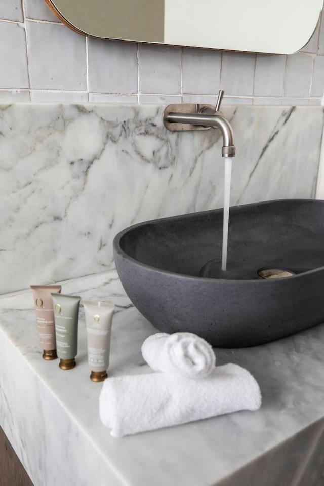 Apartment The Grove - Explore Harbourside Living Sydney