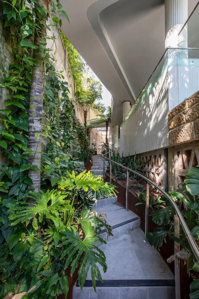 The Grove - Explore Harbourside Living Apartment