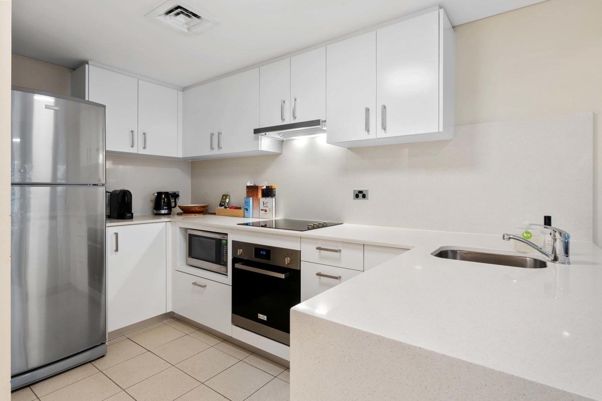 Great Esplanade Manly Harbour Front Apartment