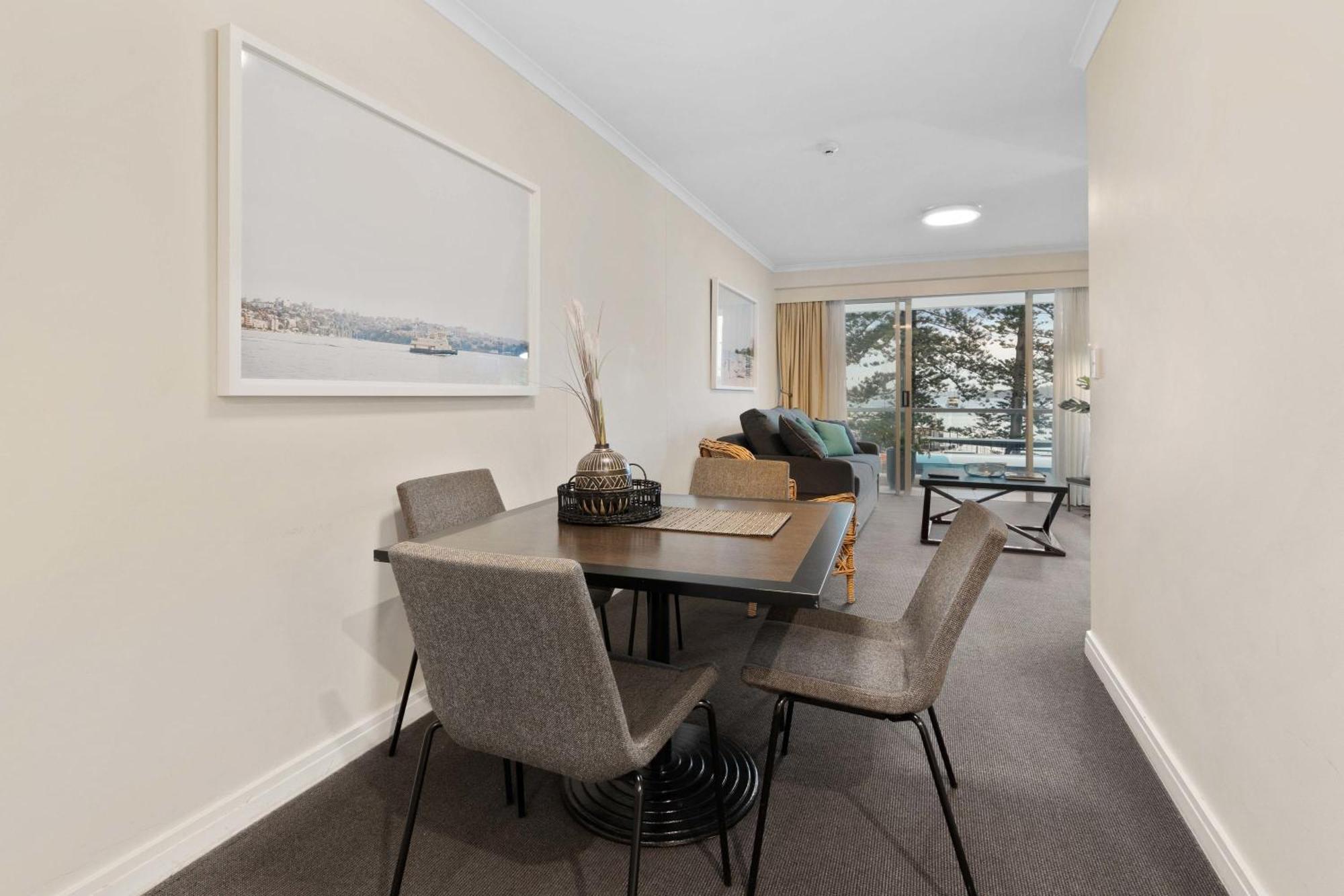 Great Esplanade Manly Harbour Front Apartment