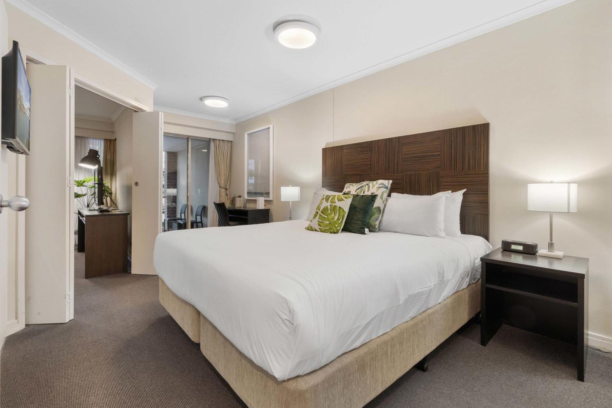 Apartment Great Esplanade Manly Harbour Front