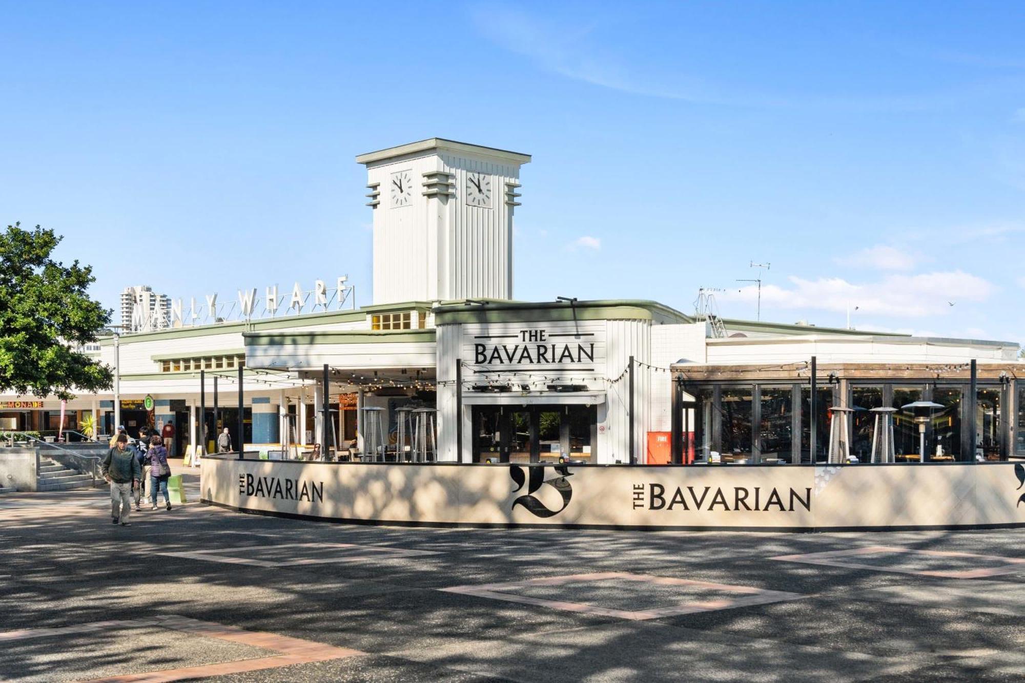 Great Esplanade Manly Harbour Front Apartment *