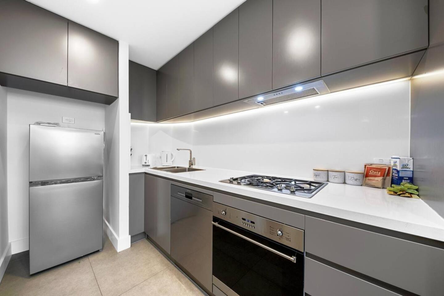 Relaxing Getaway In Olympic Park Apartment