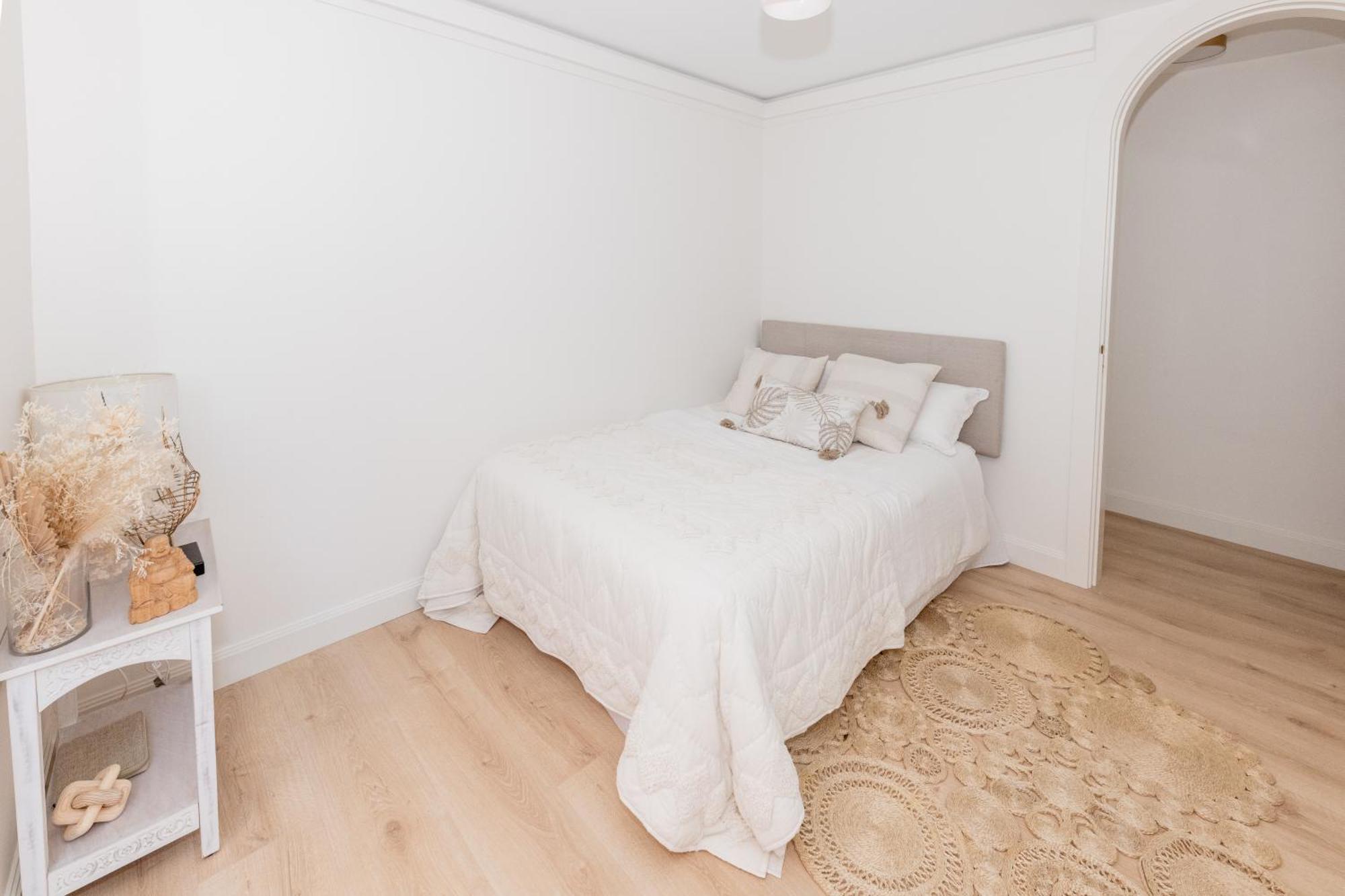 3 Bedroom Beachfront Manly Garden *