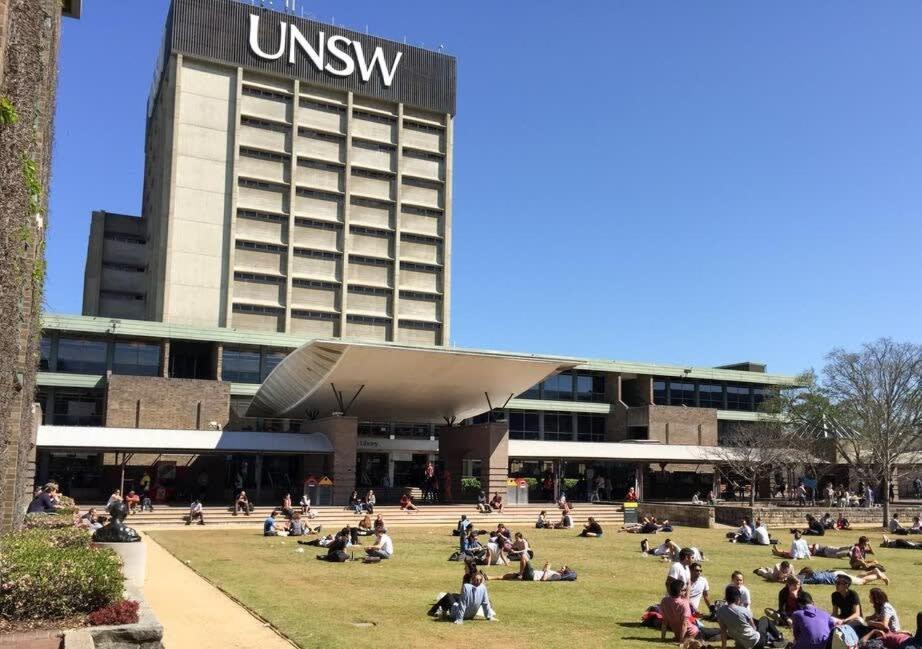Elegant Double - Mins To Airport - Shared Bathroom * Sidney
