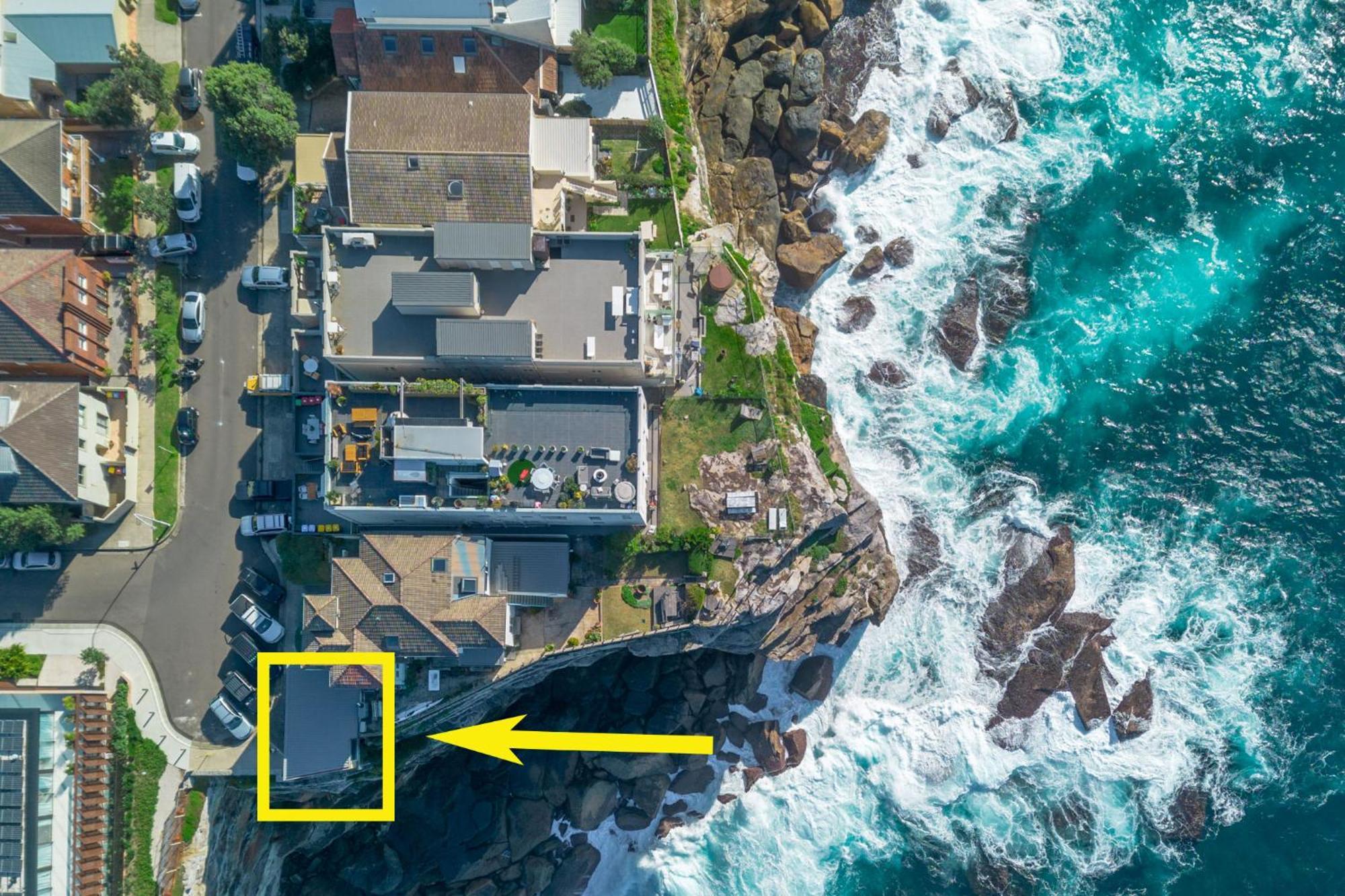 Upscale Cliffside With Ocean Views North Bondi Sydney