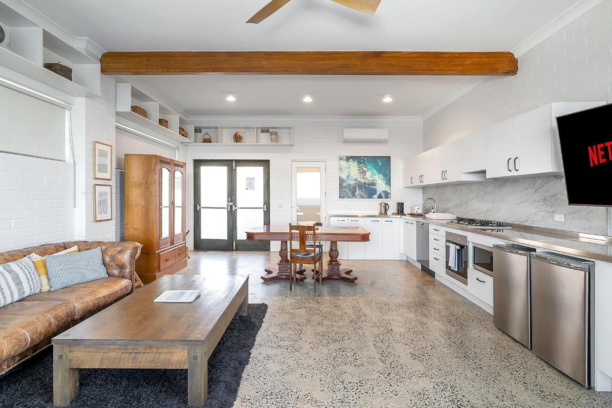 Upscale Cliffside With Ocean Views North Bondi * Sydney