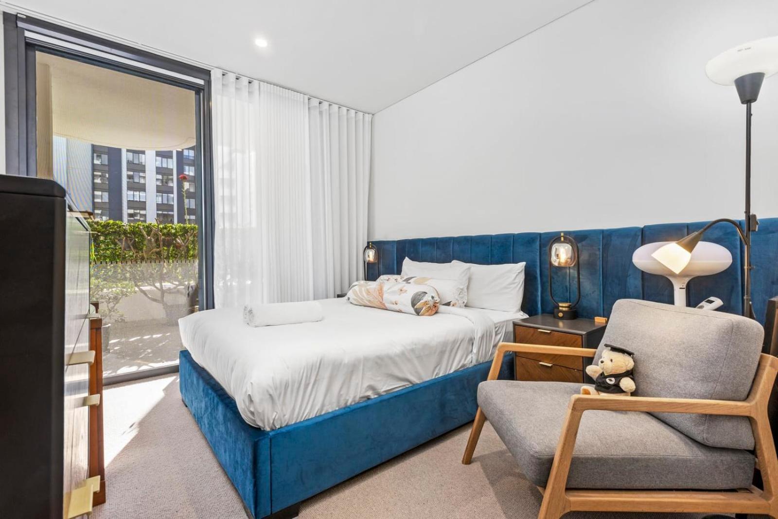 Stylish & Spacious 3br Apartment Sydney