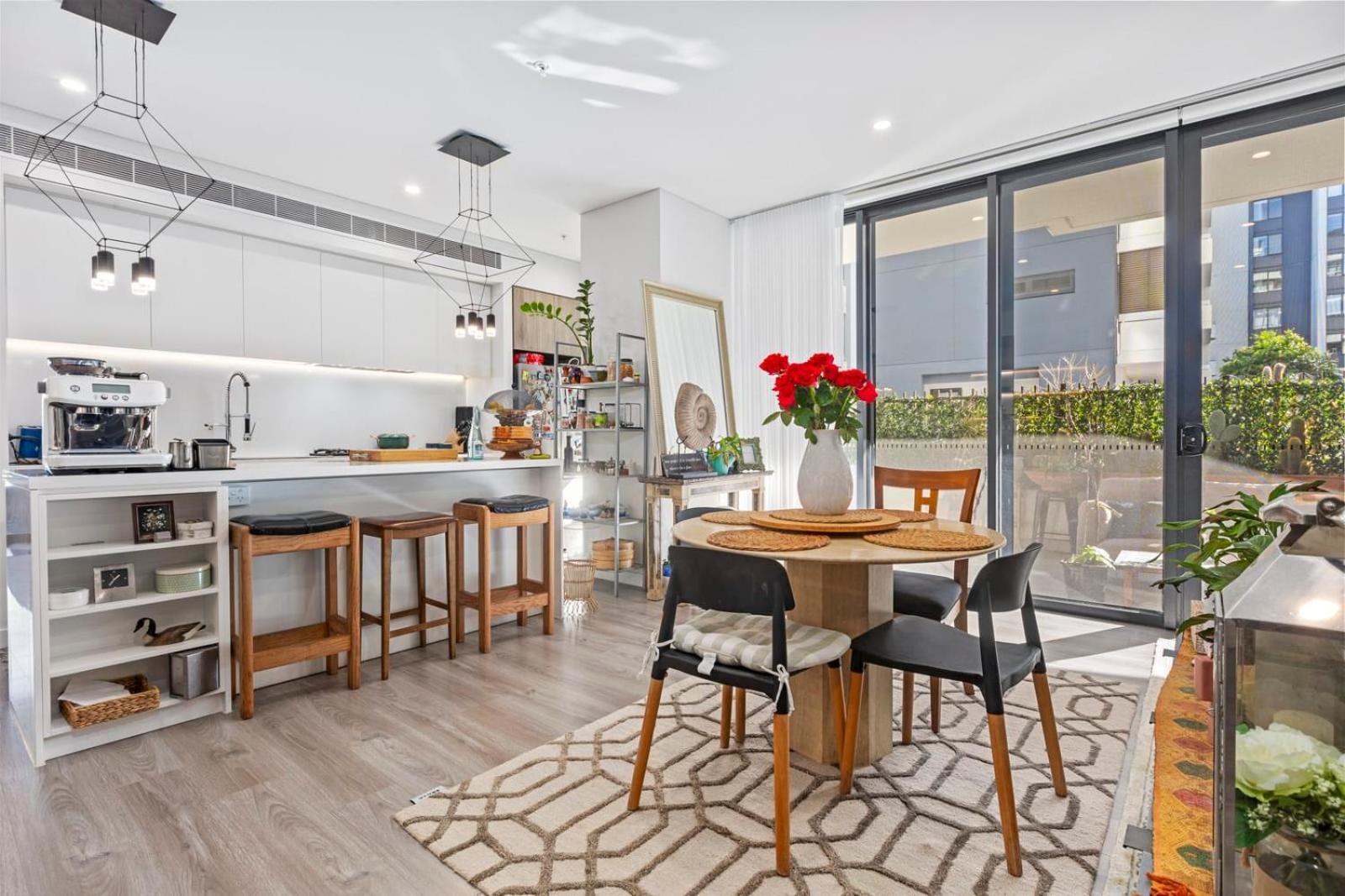 Stylish & Spacious 3br Apartment