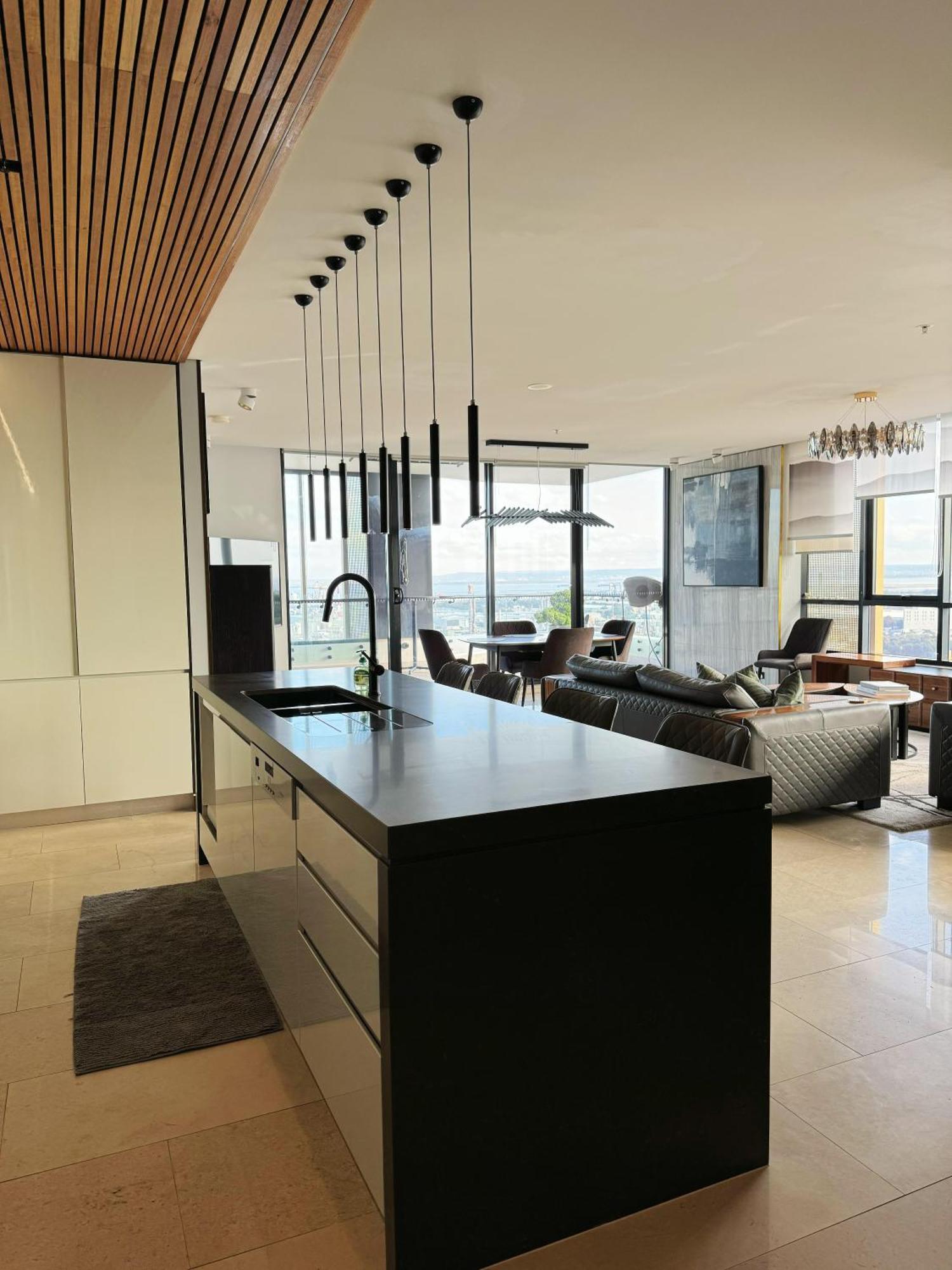 Rooftop Penthouse Eastgardens Apartment