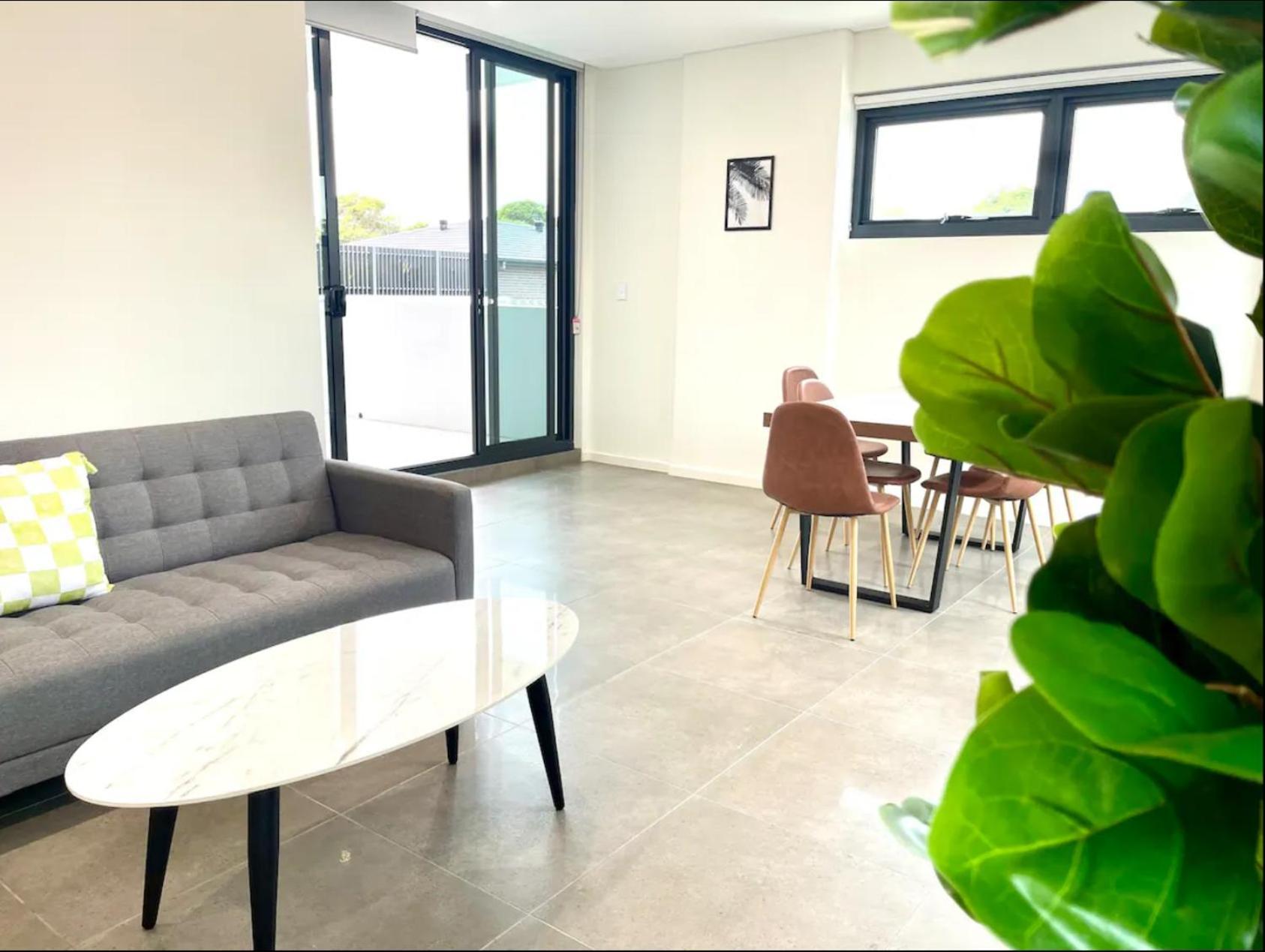 Spr Serivce Parramatta 3 Bedrooms, 2 Carspaces Aparthotel Sydney