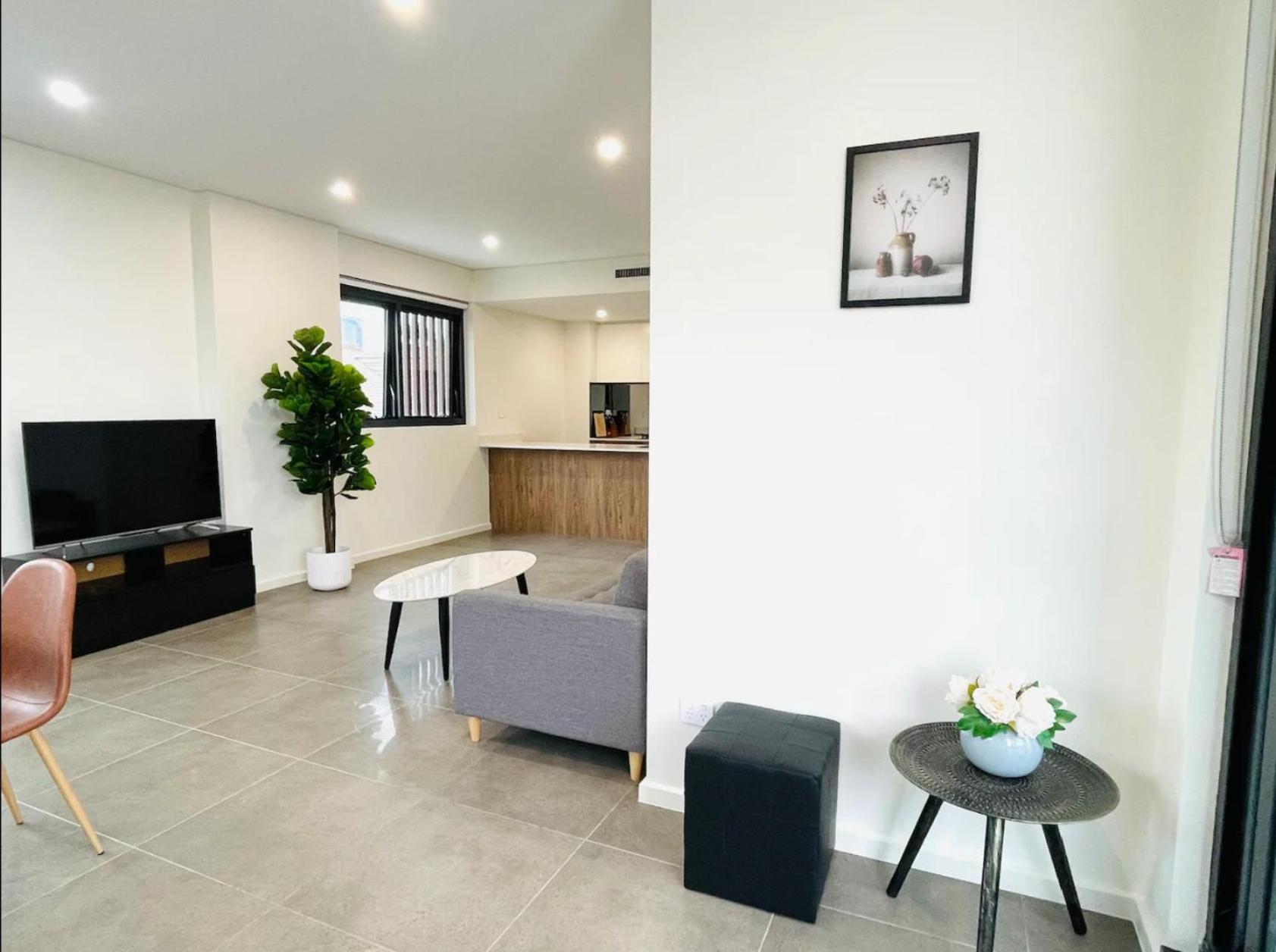 Aparthotel Spr Serivce Parramatta 3 Bedrooms, 2 Carspaces