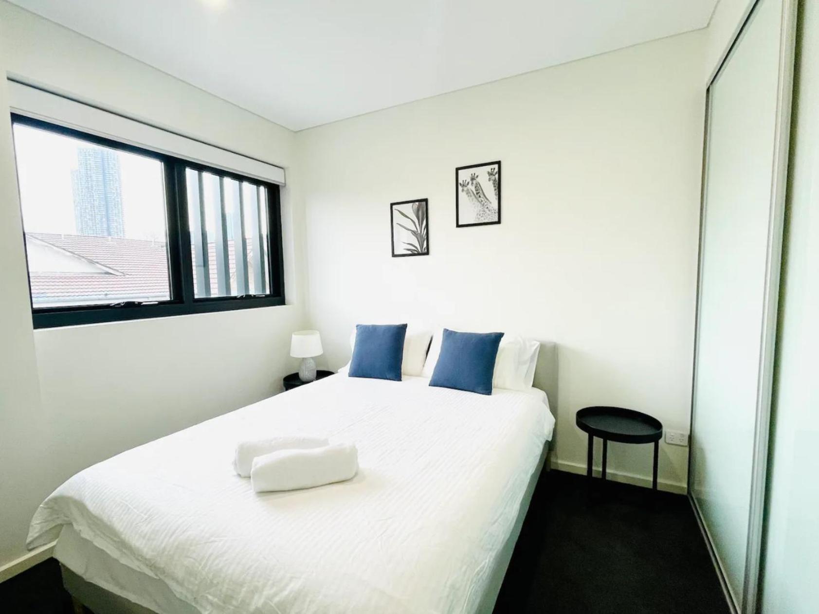 Aparthotel Spr Serivce Parramatta 3 Bedrooms, 2 Carspaces Sydney