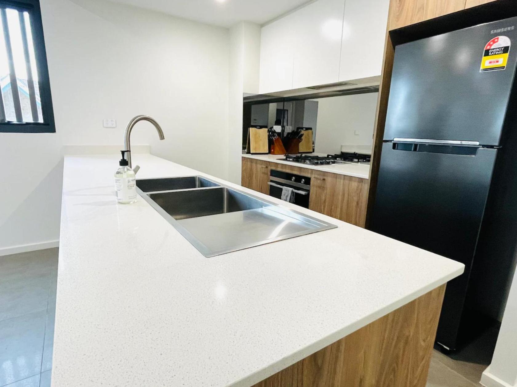 Aparthotel Spr Serivce Parramatta 3 Bedrooms, 2 Carspaces