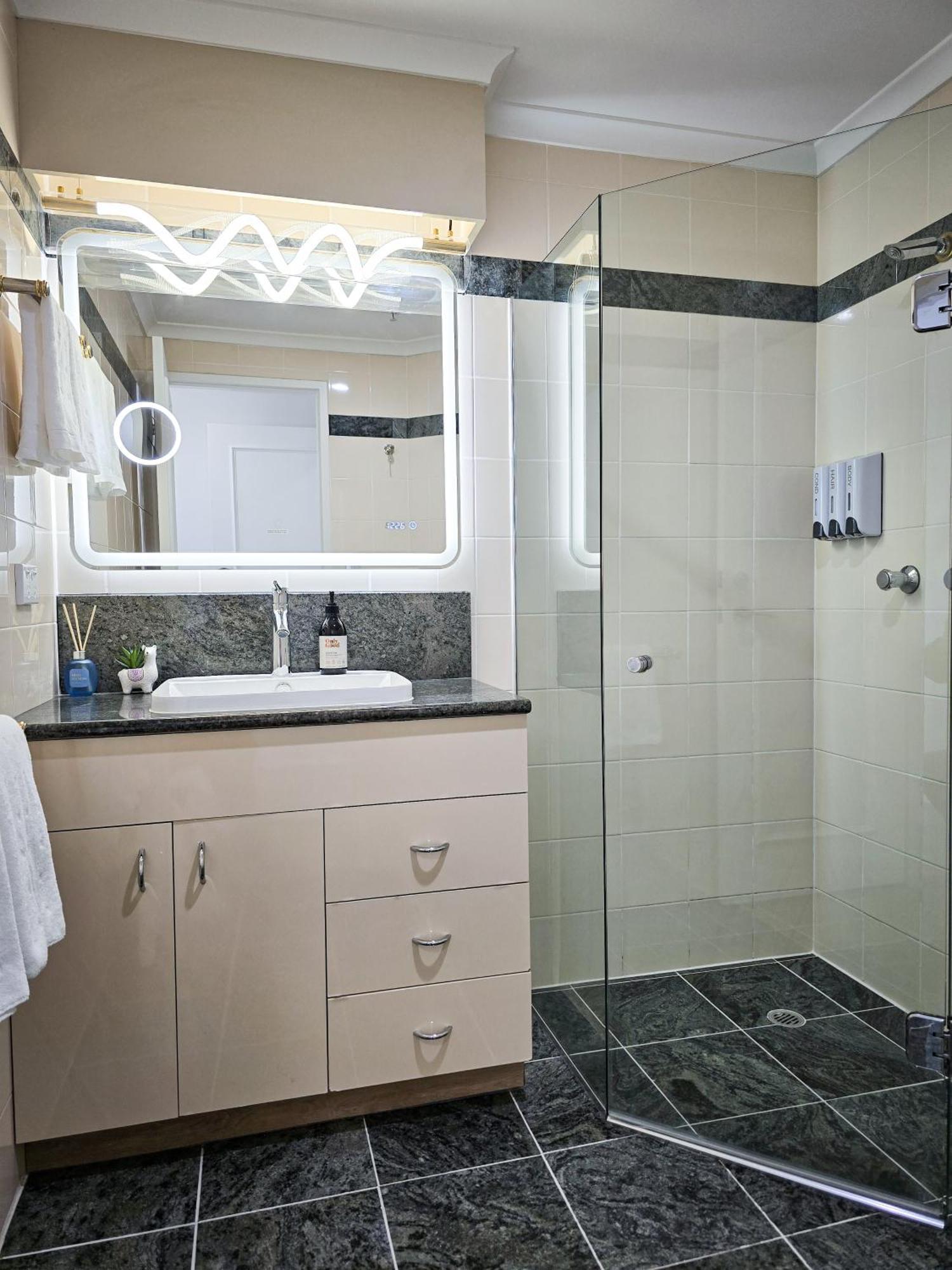 Apartamento Chic Darling Harbour Oasis In The Heart Of Sydney, 2br 2ba, Resort-style Amenities *