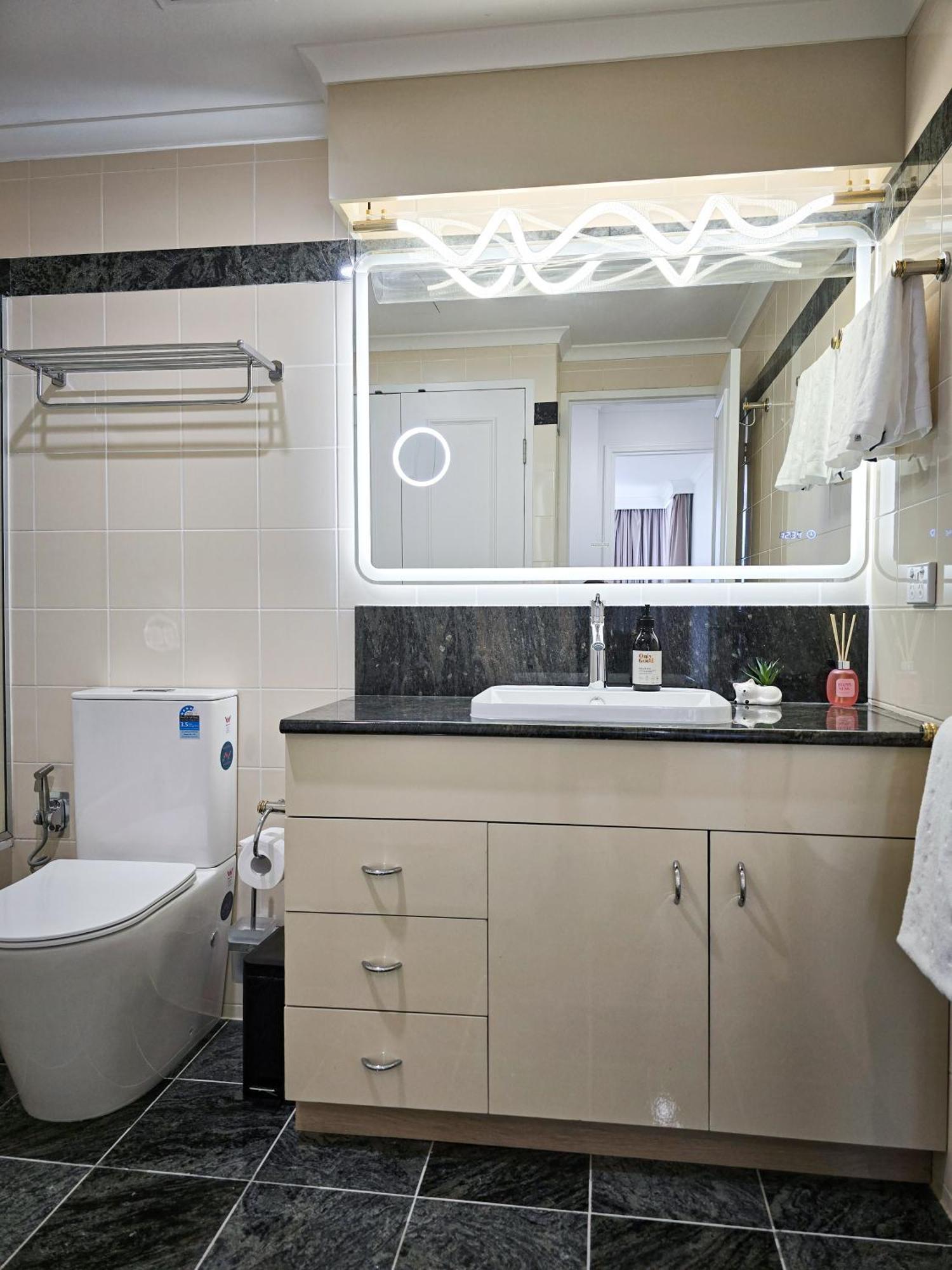 Apartamento Chic Darling Harbour Oasis In The Heart Of Sydney, 2br 2ba, Resort-style Amenities Sidney