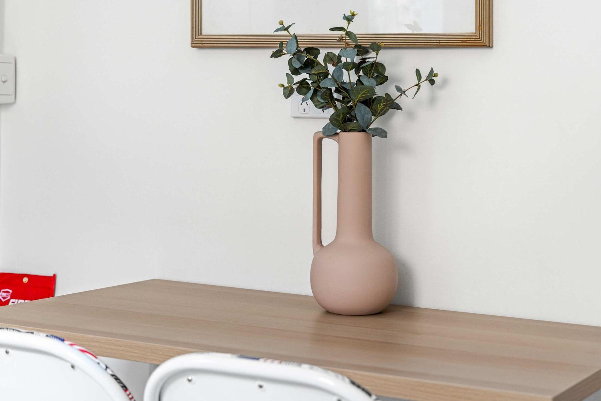 Gasthof Rustic Double - Centrally Located - Shared Bathroom Sydney