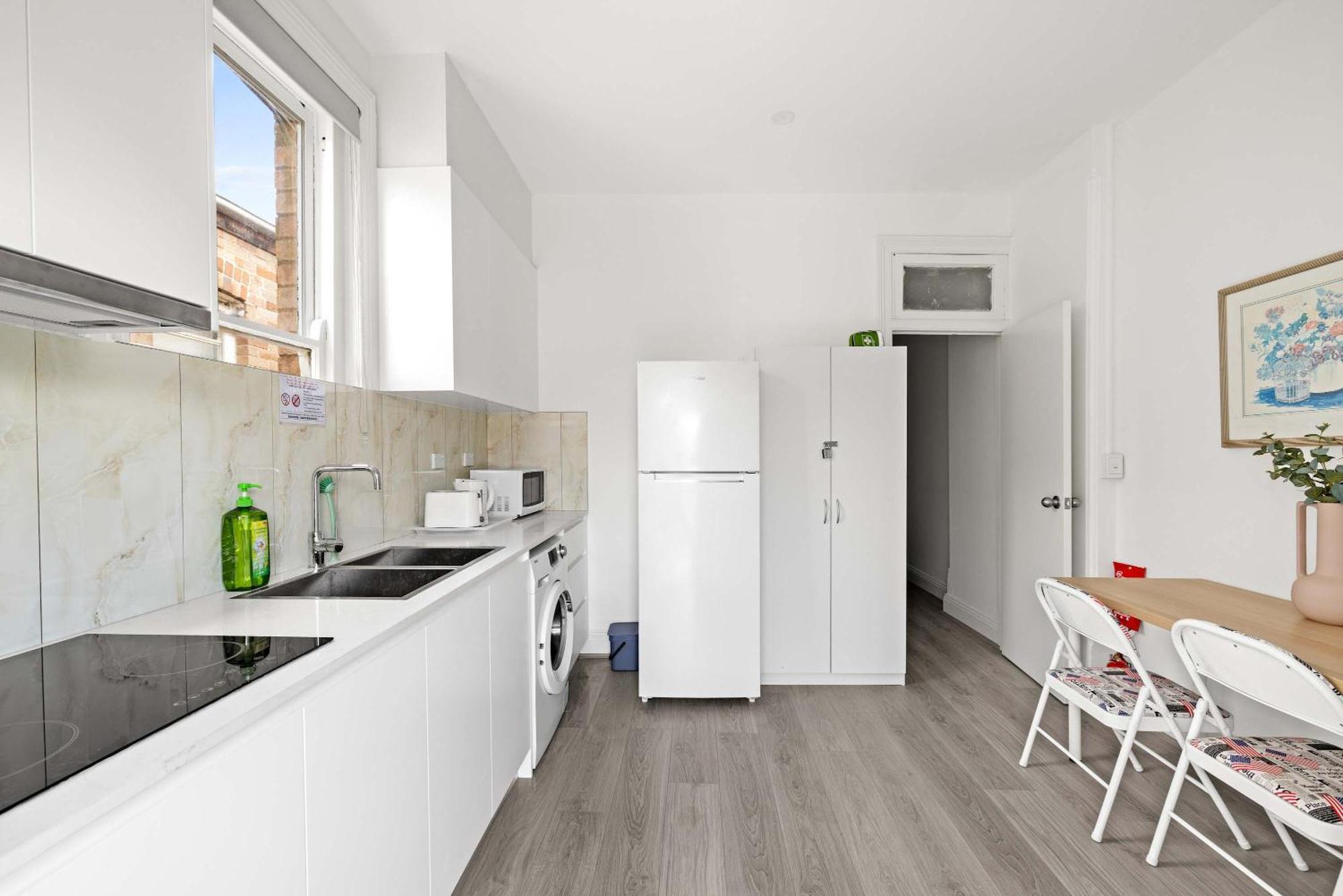 Rustic Double - Centrally Located - Shared Bathroom Gasthof *