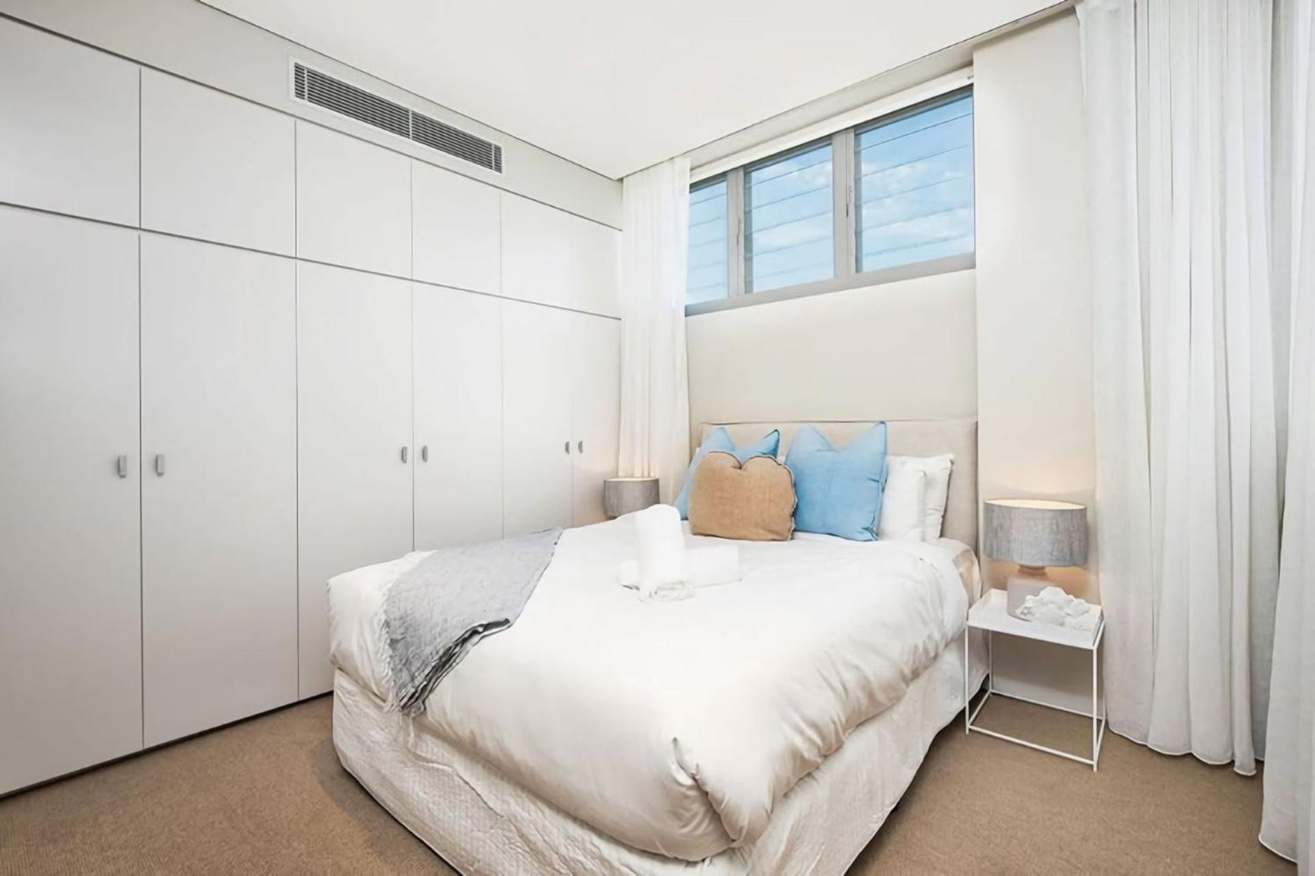 Luxurious Bondi Stunning Balcony Views Apartment