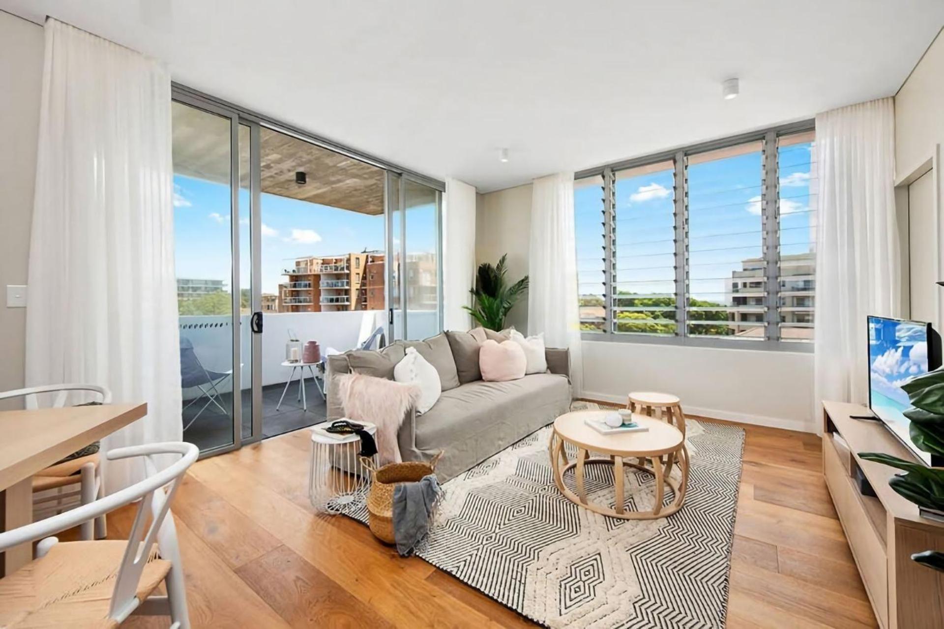 Luxurious Bondi Stunning Balcony Views