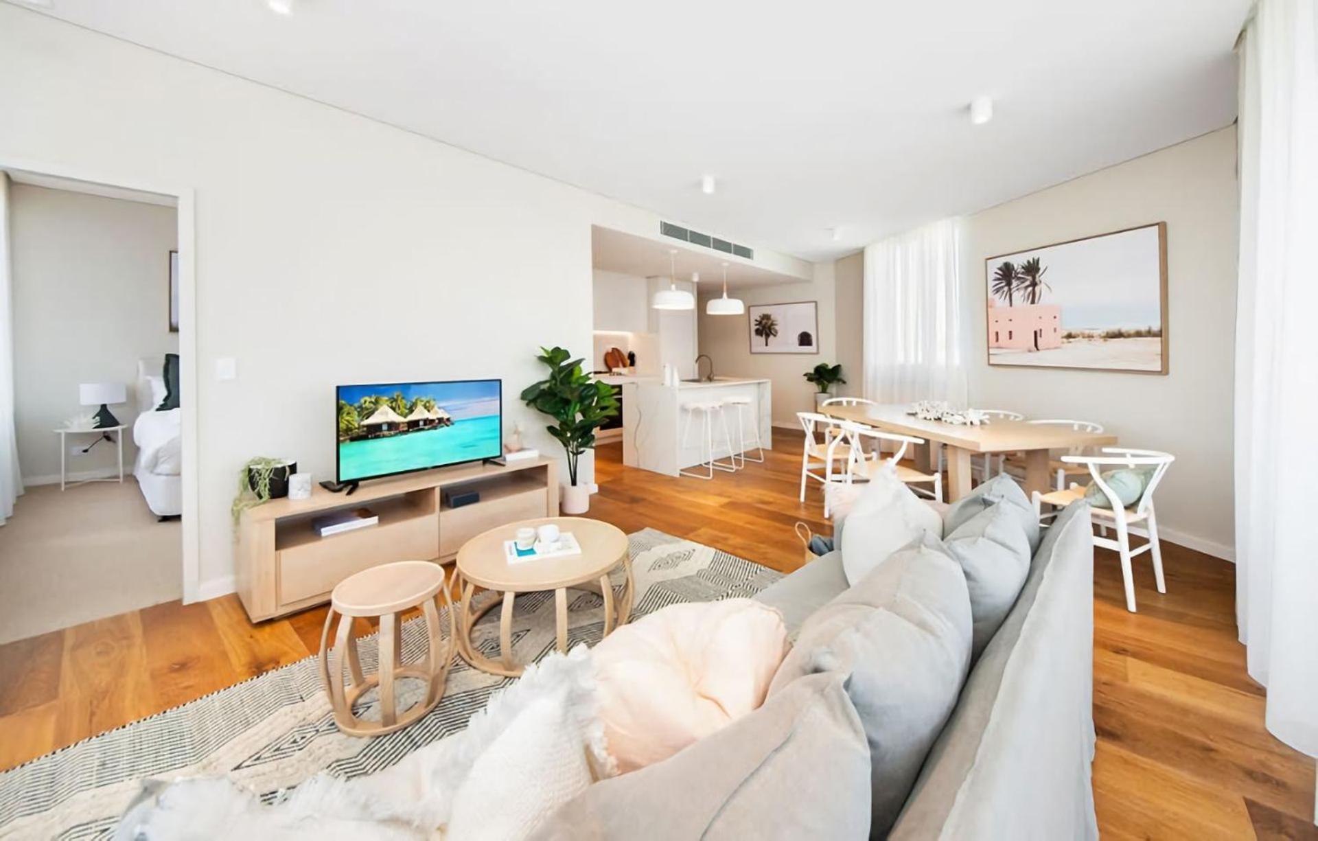 Luxurious Bondi Stunning Balcony Views Apartment