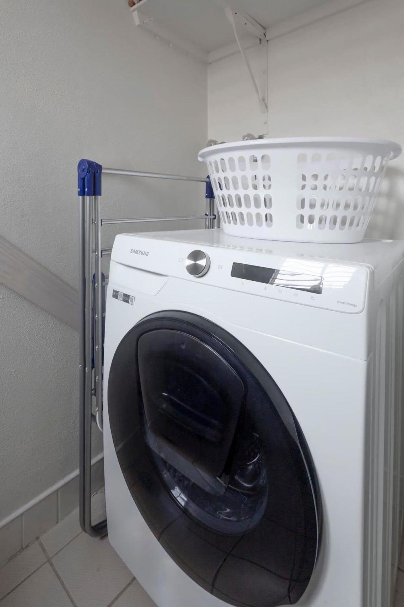 Urban Serenity 2br With Balcony Parking Sidney