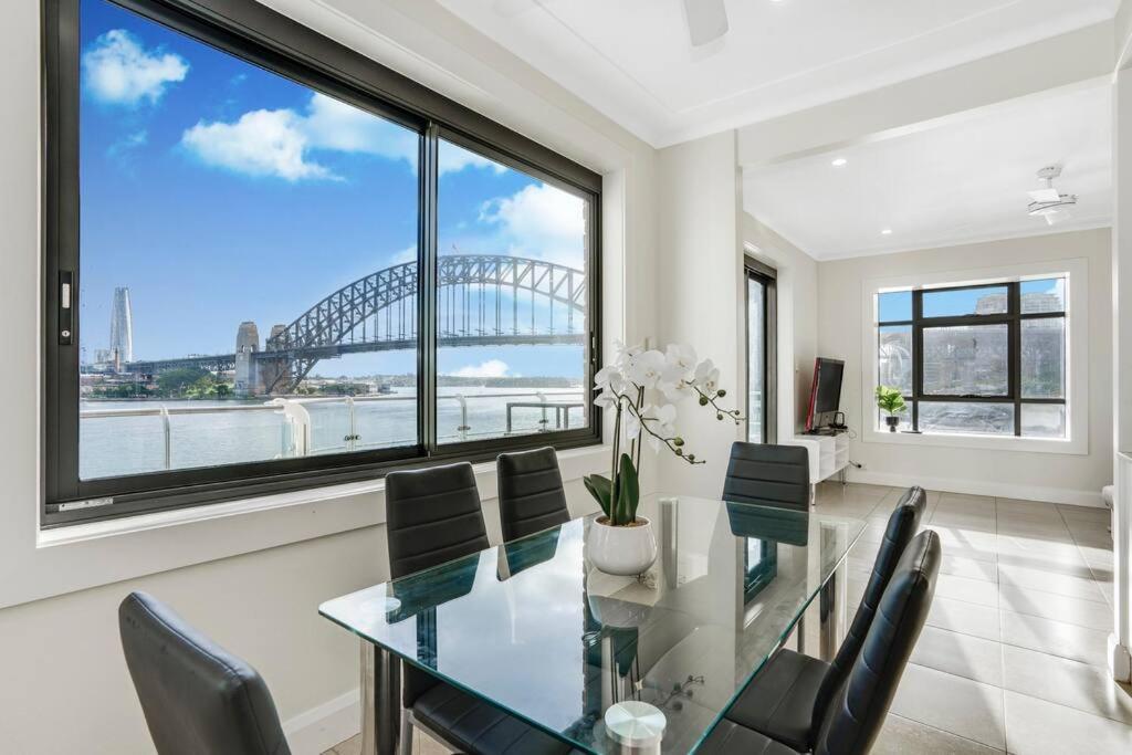 Iconic Harbour Views Apartment *