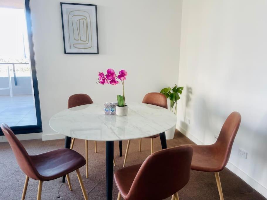 Apartment Stunning Waterfront 3 Bedroom With Pool, Bbq Sydney