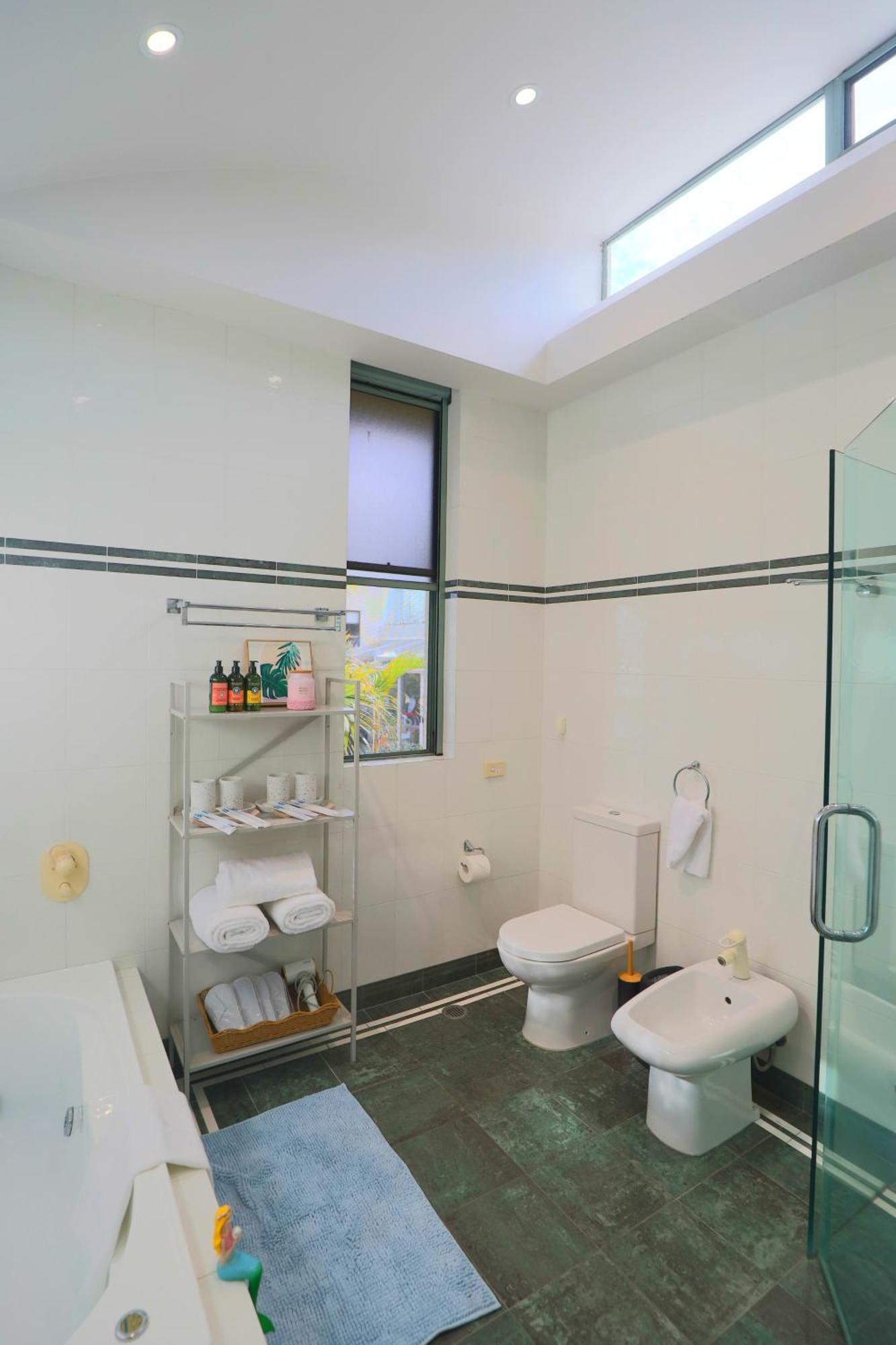 Holiday home Chiswick Waterfront Retreat *