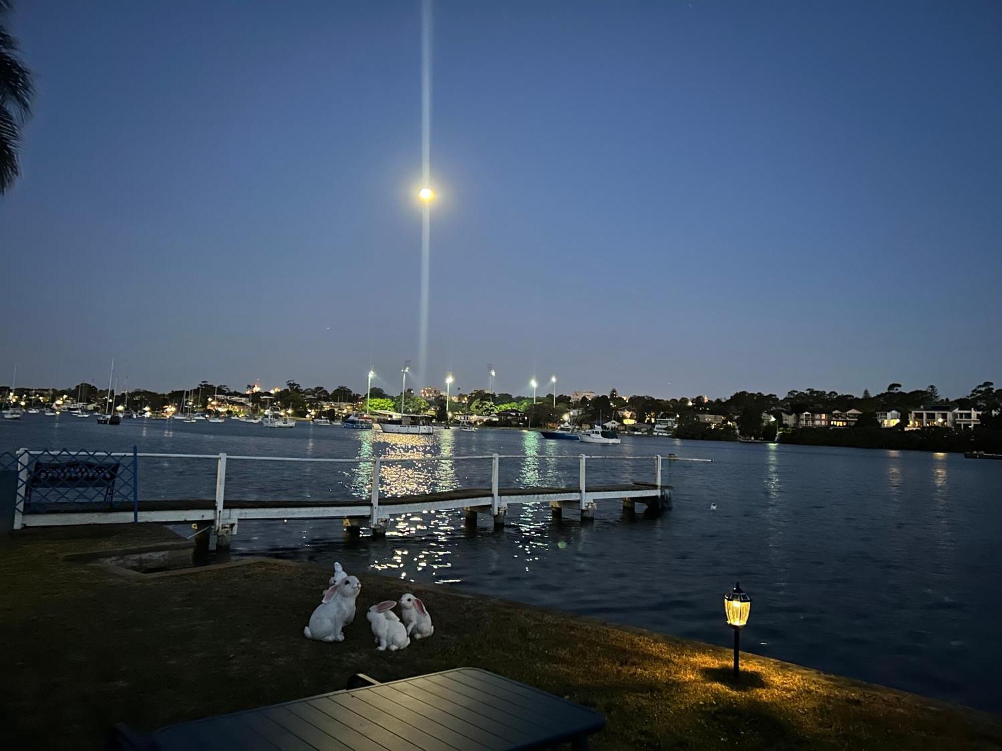 Chiswick Waterfront Retreat Holiday home