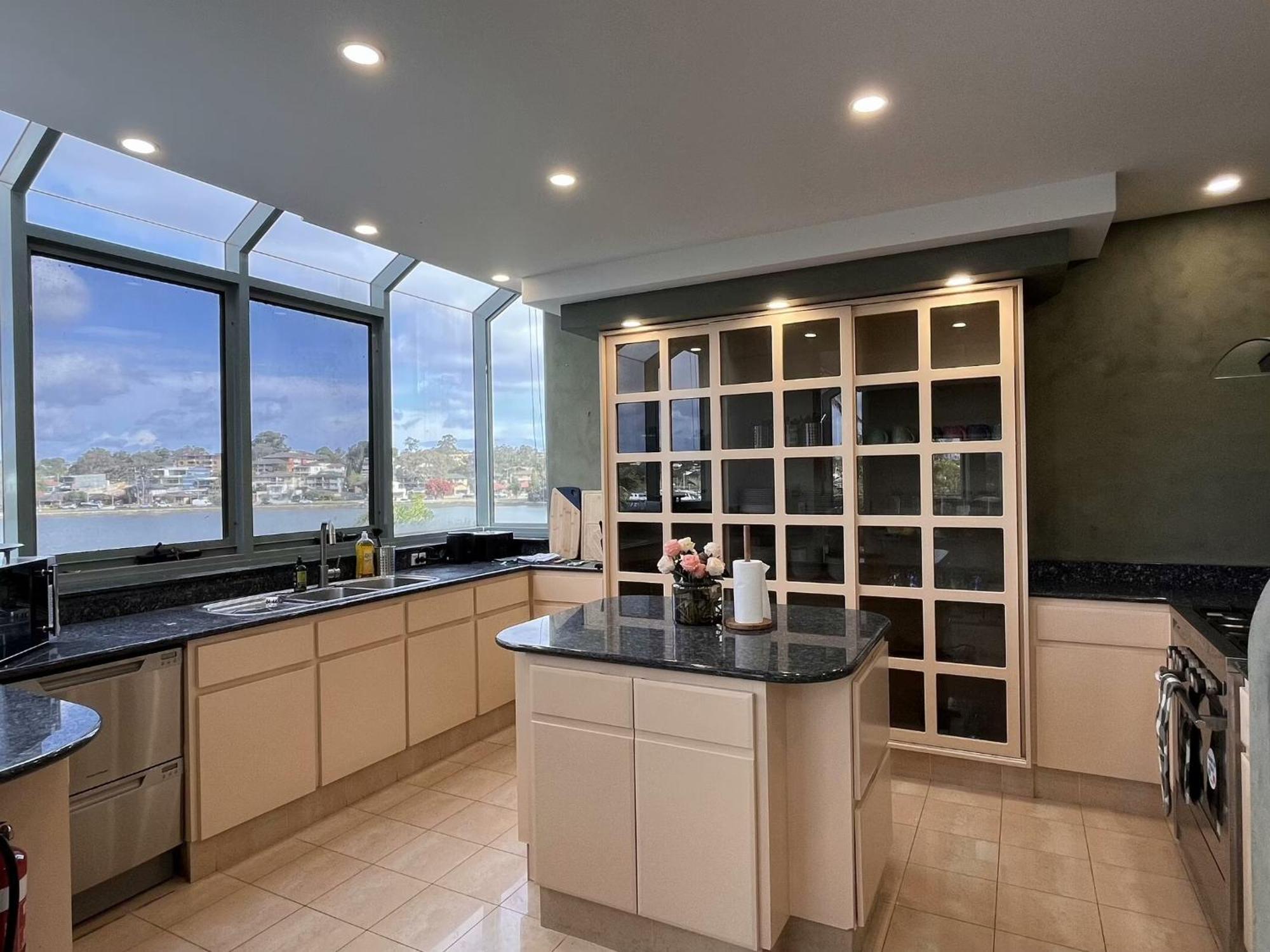 Chiswick Waterfront Retreat * Sydney