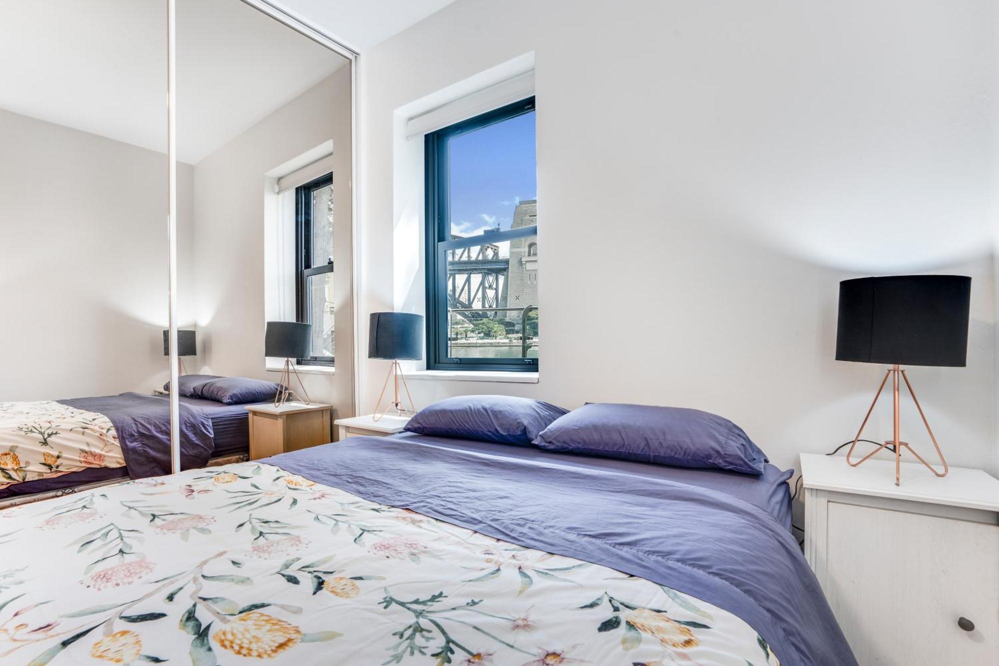 Iconic Harbour Views Apartment