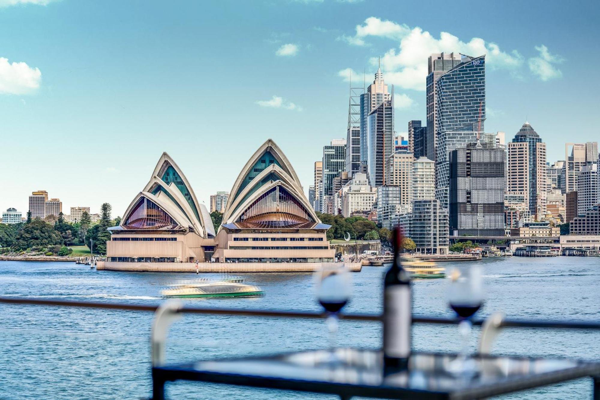 Iconic Harbour Views