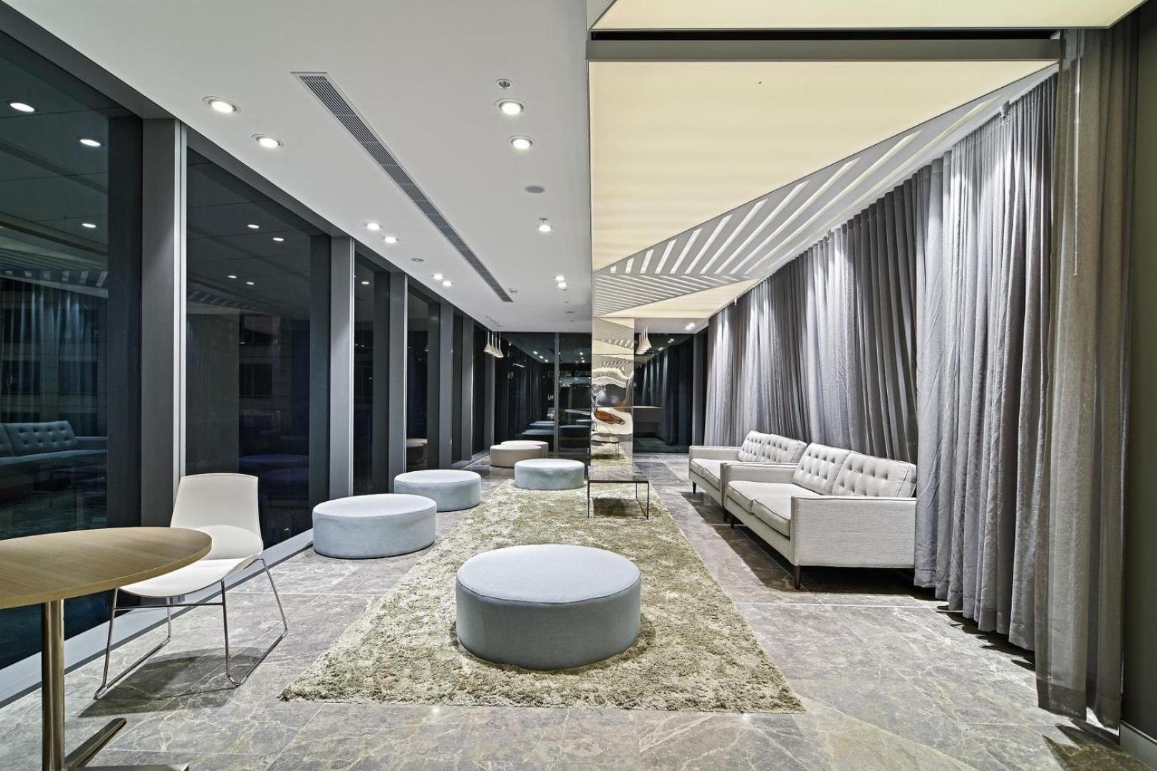 Urban Oasis In The Heart Of Apartment *