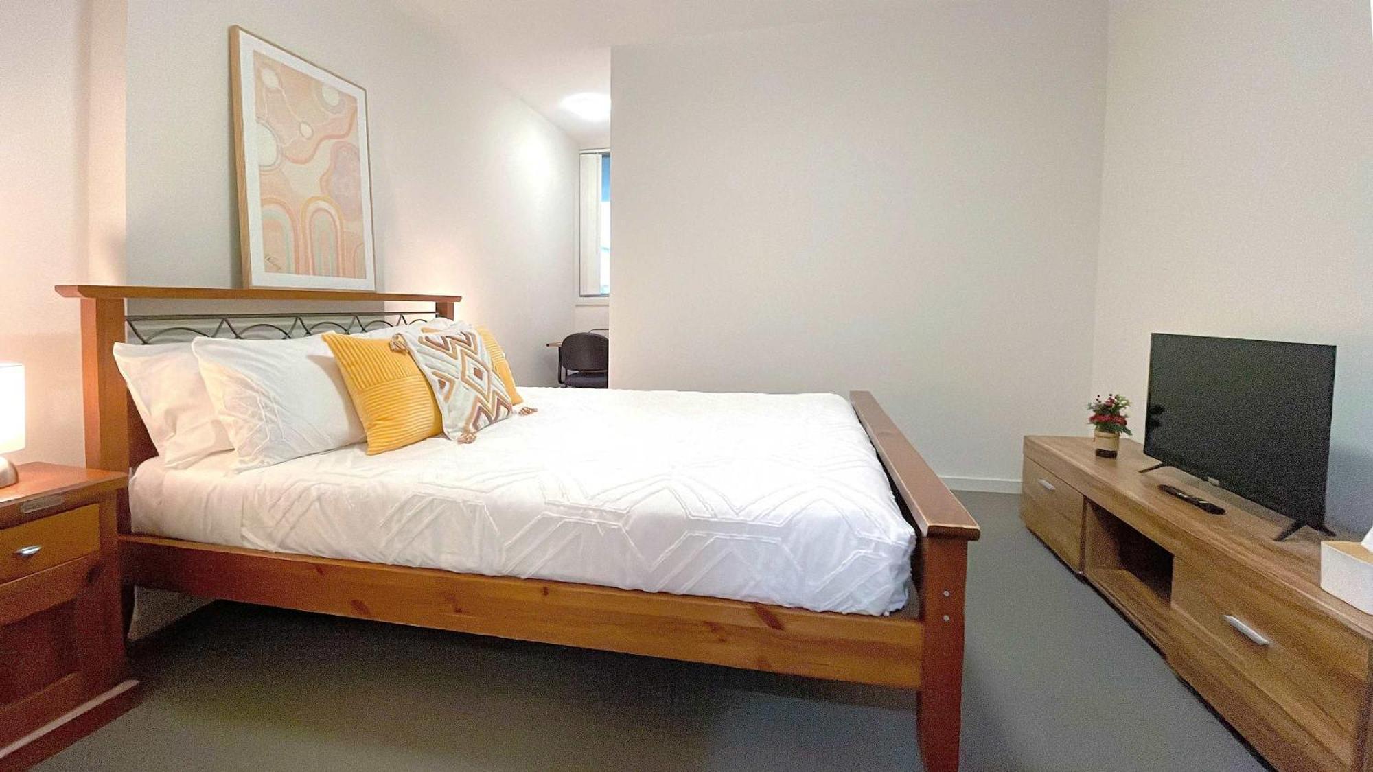 Metawise 2br In Heart Of Hurlstone Park Apartment
