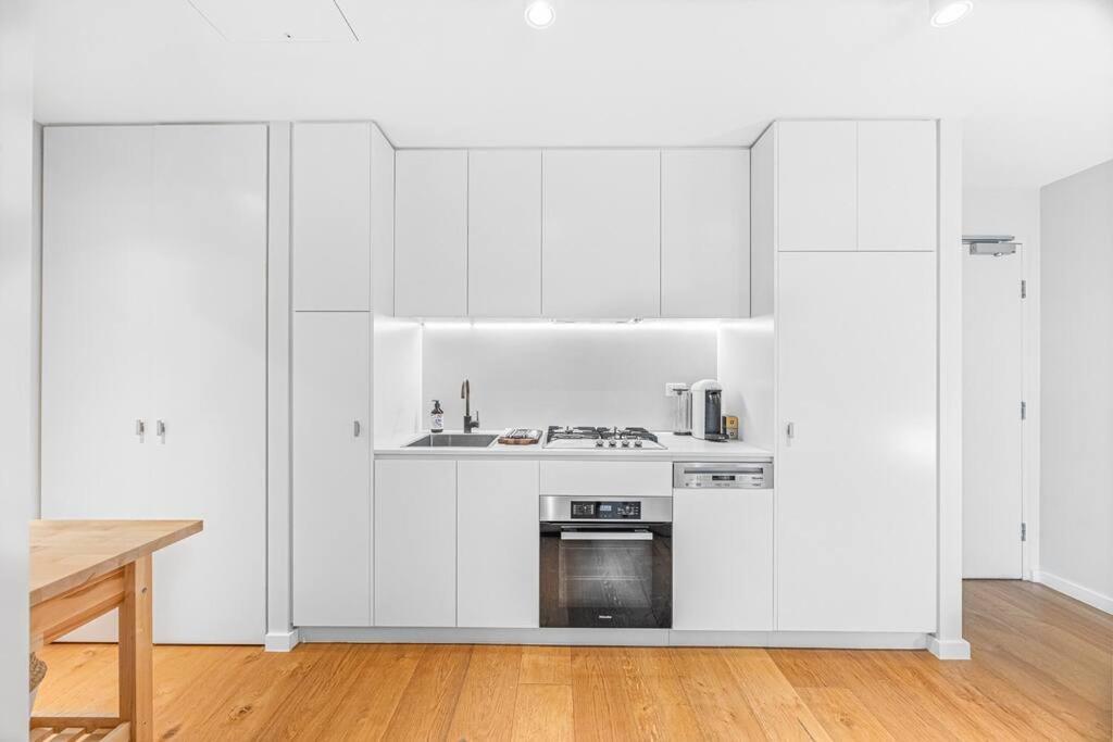 Apartment Modern & Quiet 1br With Private Garden In Bondi Close To The