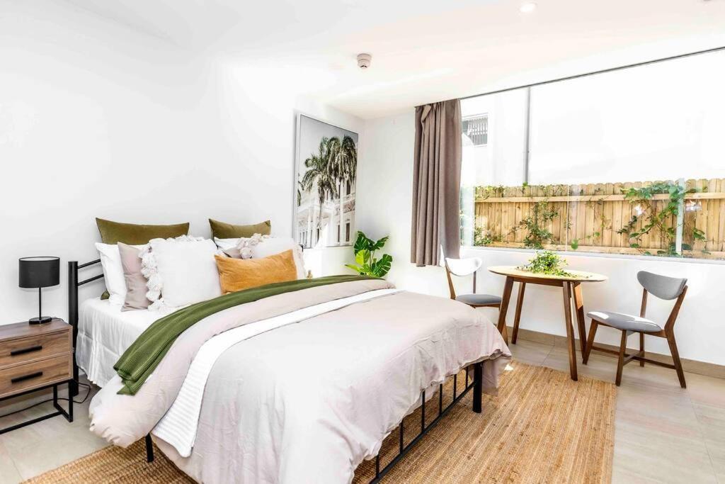Apartment Perfect 2 Min Walk To The Wifi Aircon Netflix Sydney