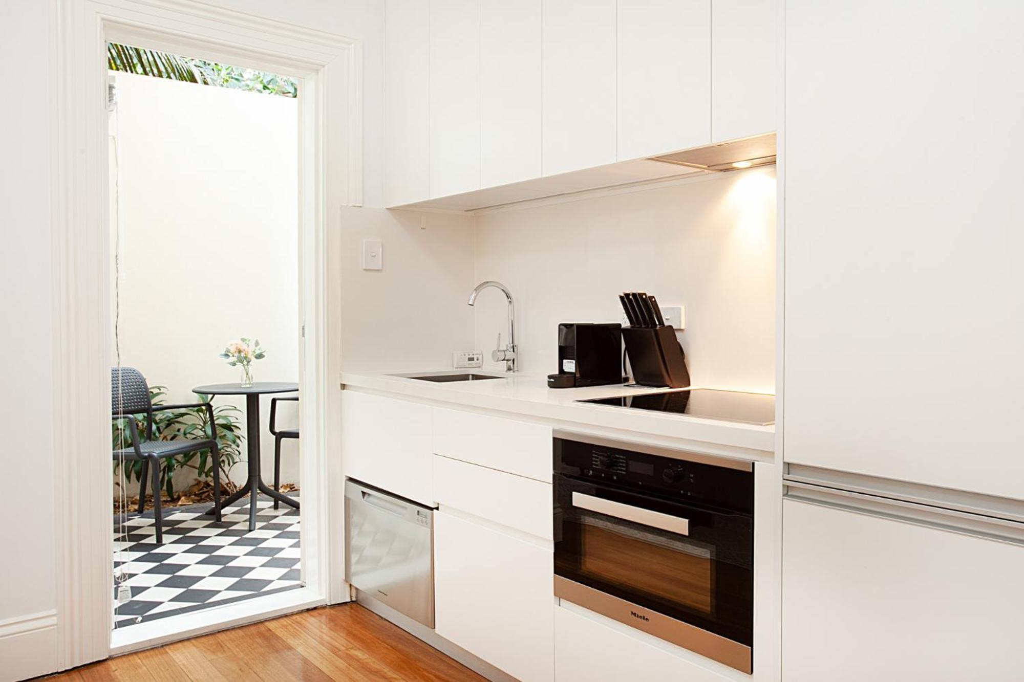 Apartment Funky Inner West With Private Patio Sydney