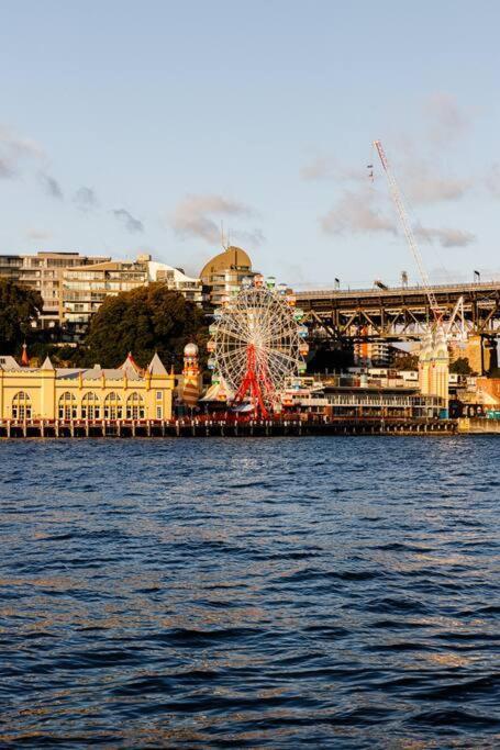 Luna At Harbour * Sydney