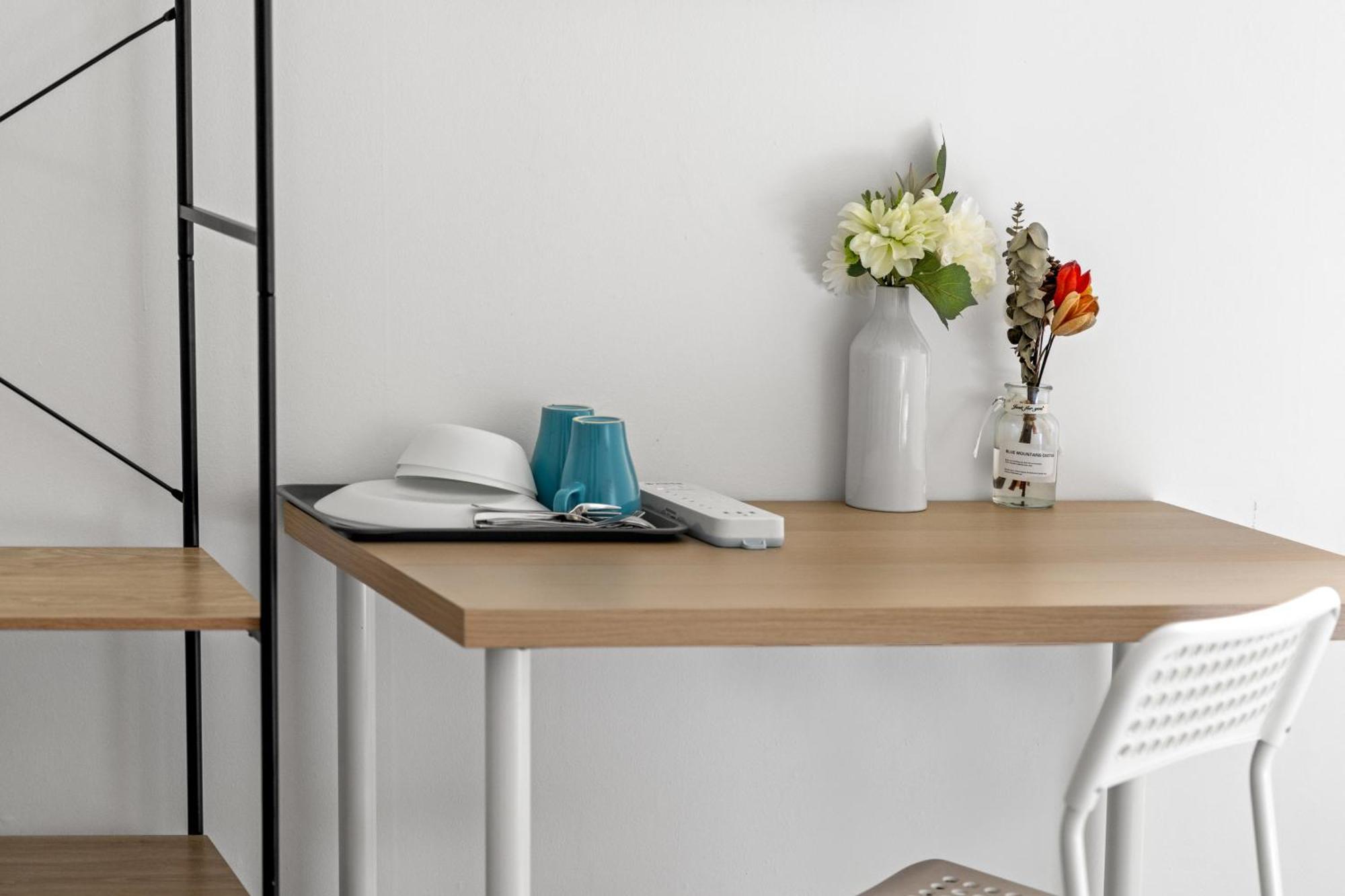 Gasthof Rustic Double - Centrally Located - Shared Bathroom Sydney