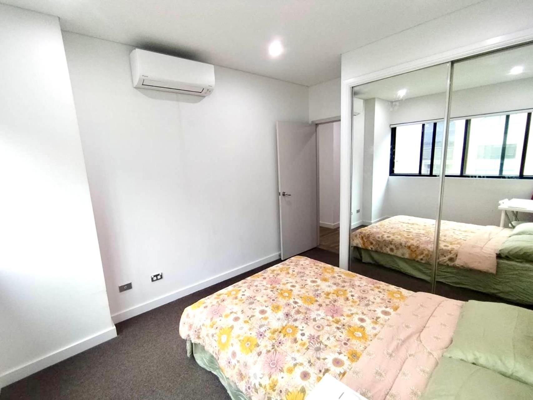 Homestay Premium Location In Centre With Free Swimming Pool & Gym