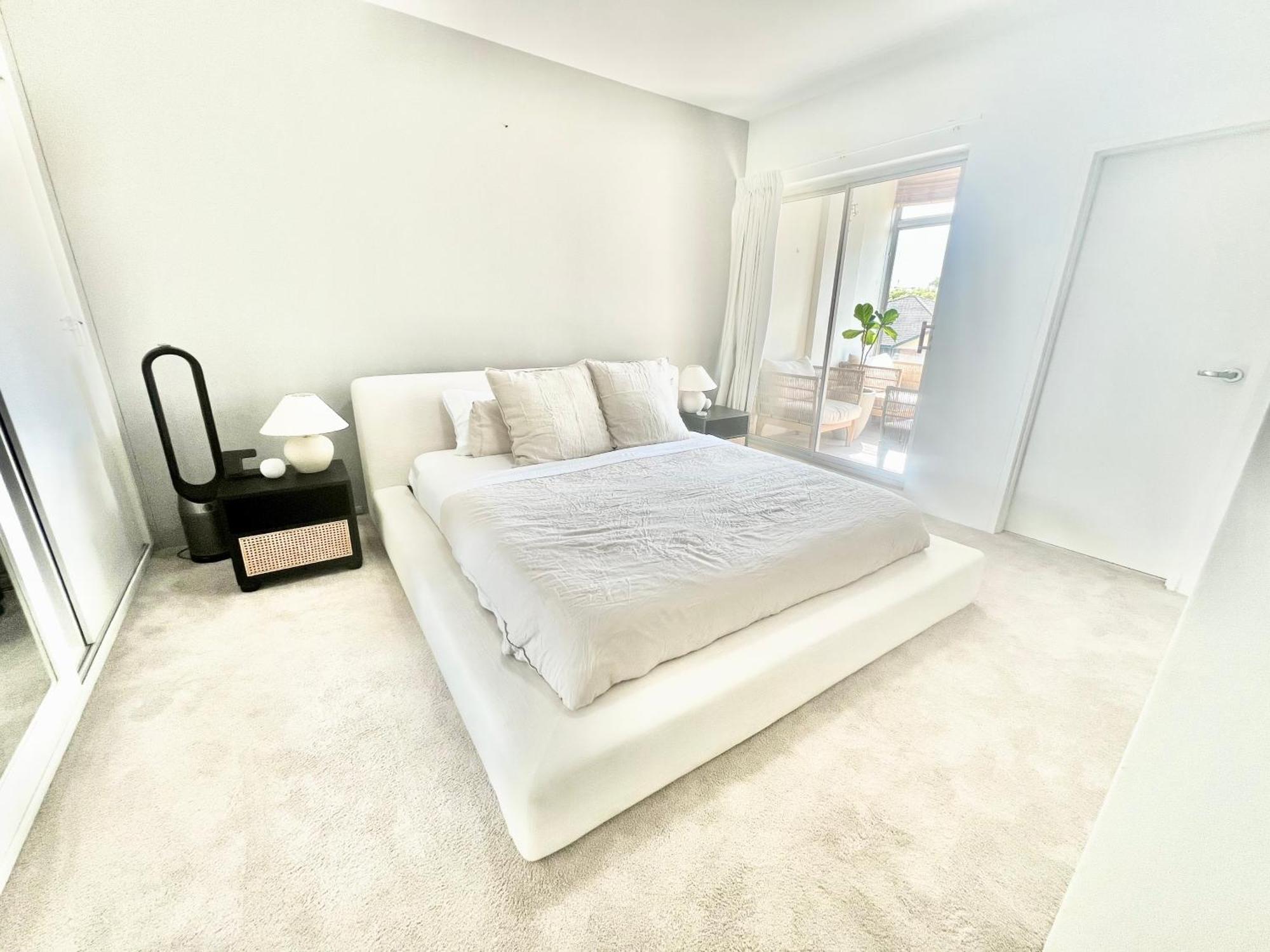 Modern 3br Beachside Oasis Sydney