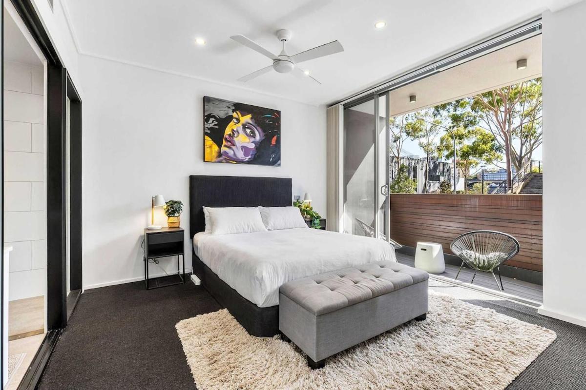 Beautiful House In Glebe With Two-car Garage Apartment *