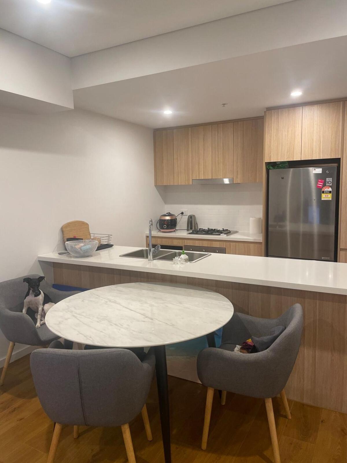 Shared Modern Near Airport *