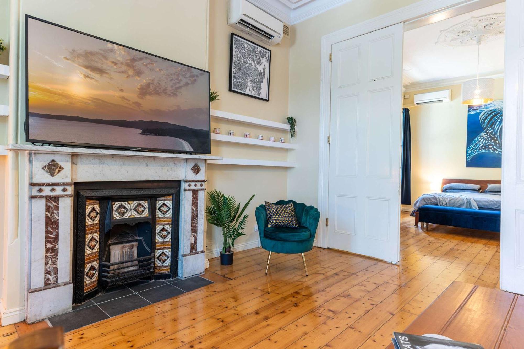Peaceful And Stylish Petersham Aparttment With Parking Apartment Sydney
