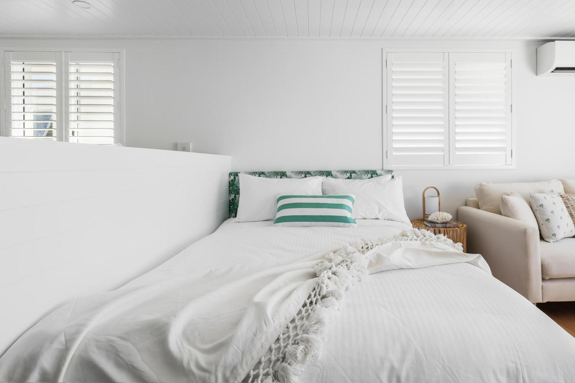The At Bondi Queen 2 Apartment