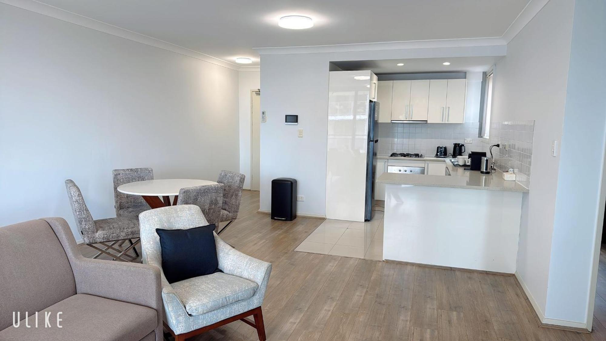 Modern 2 Bedroom With Parking Parramatta * Sydney