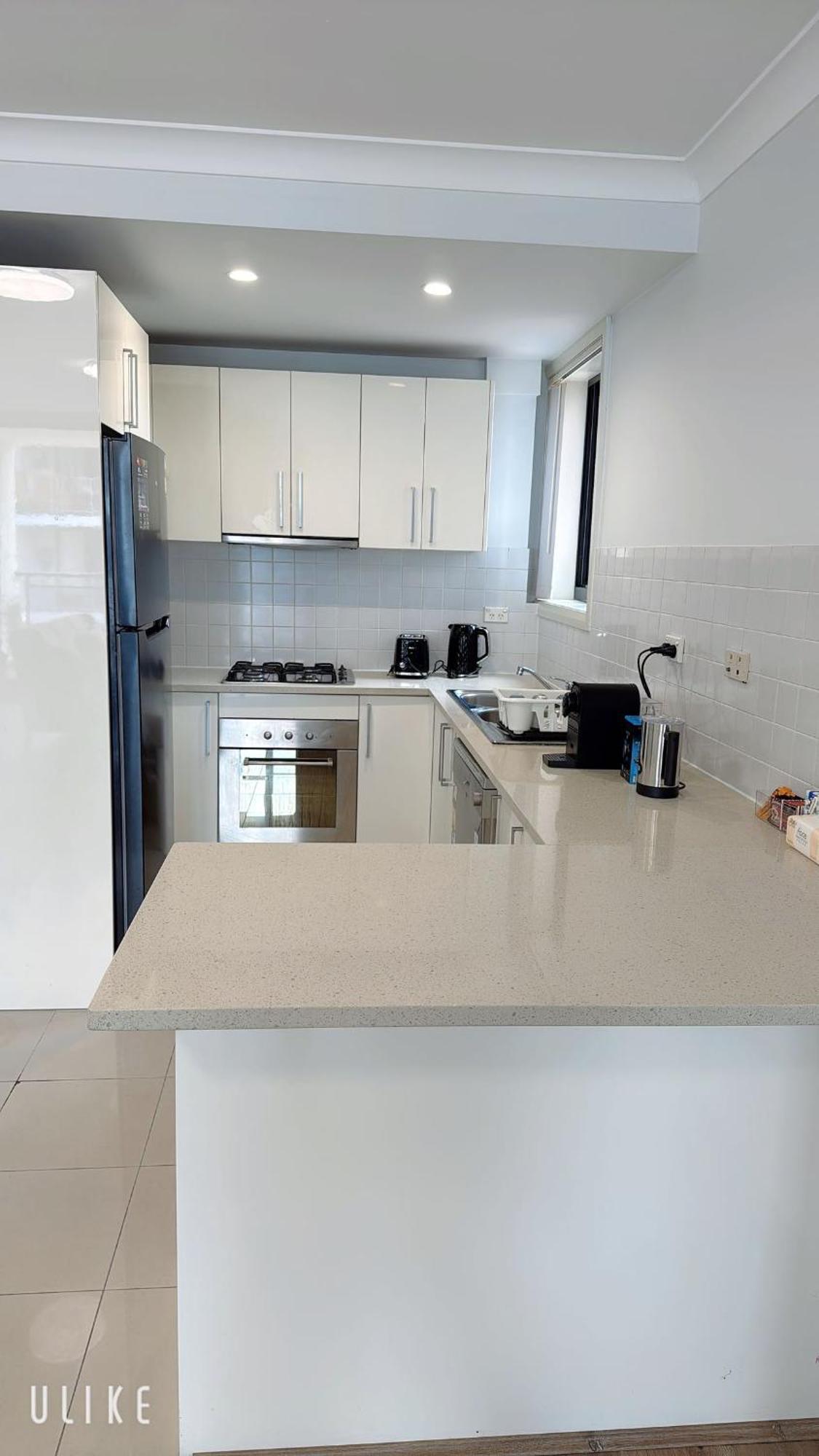 Apartment Modern 2 Bedroom With Parking Parramatta Sydney