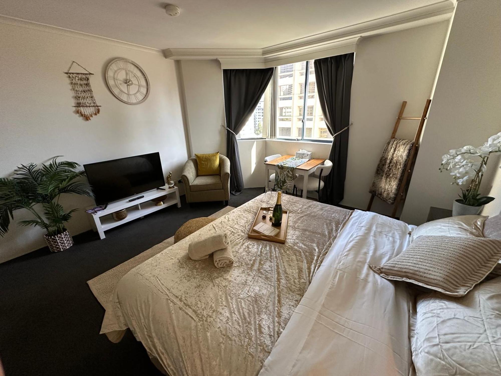 Luxe Aparthotel Sydney